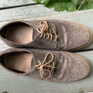 G. H. Bass &Co.  Sz 8.5 dress/casual shoe,excellent used condition, see photos